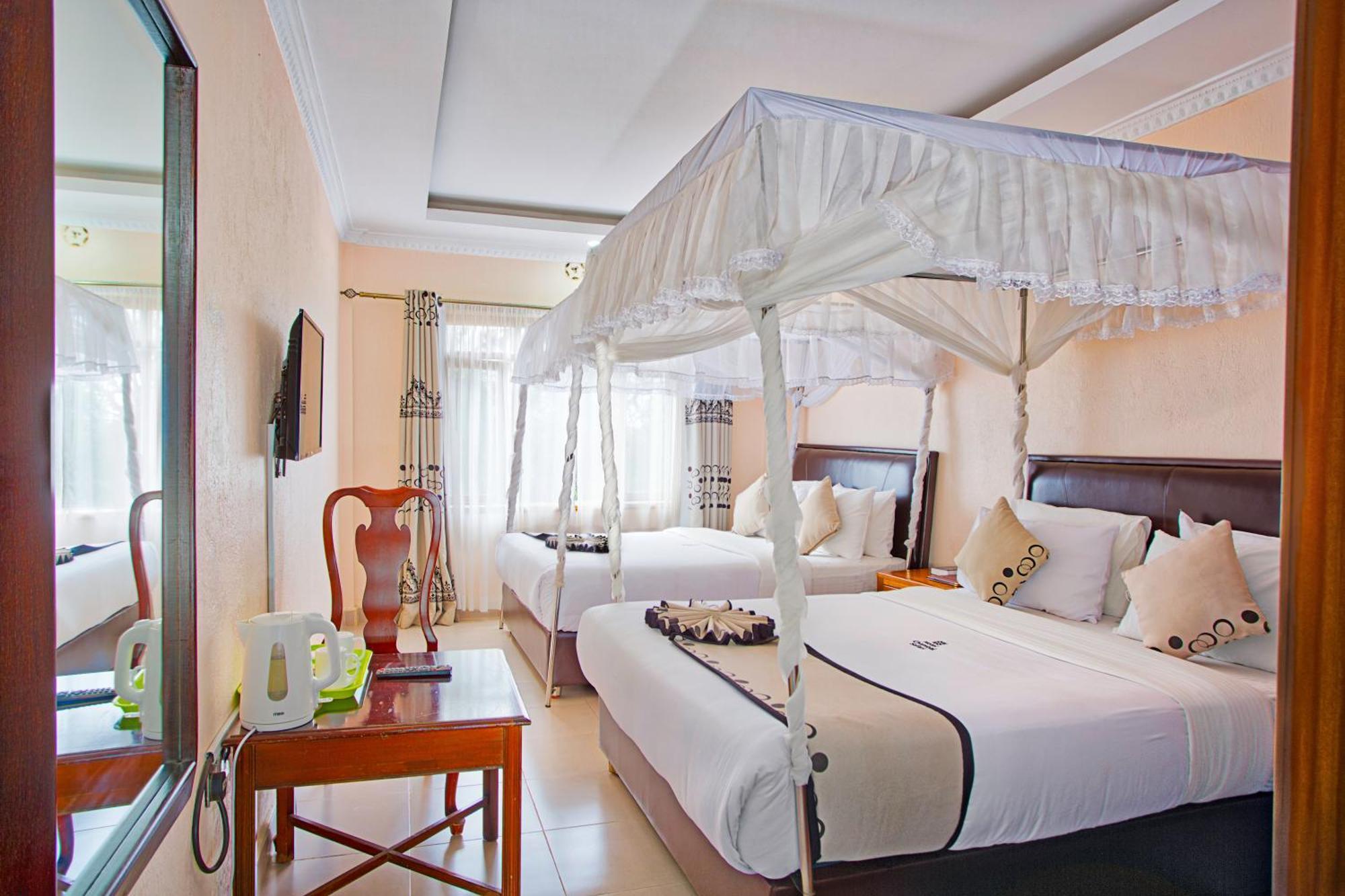 Chambai Hotel Найваша Екстер'єр фото