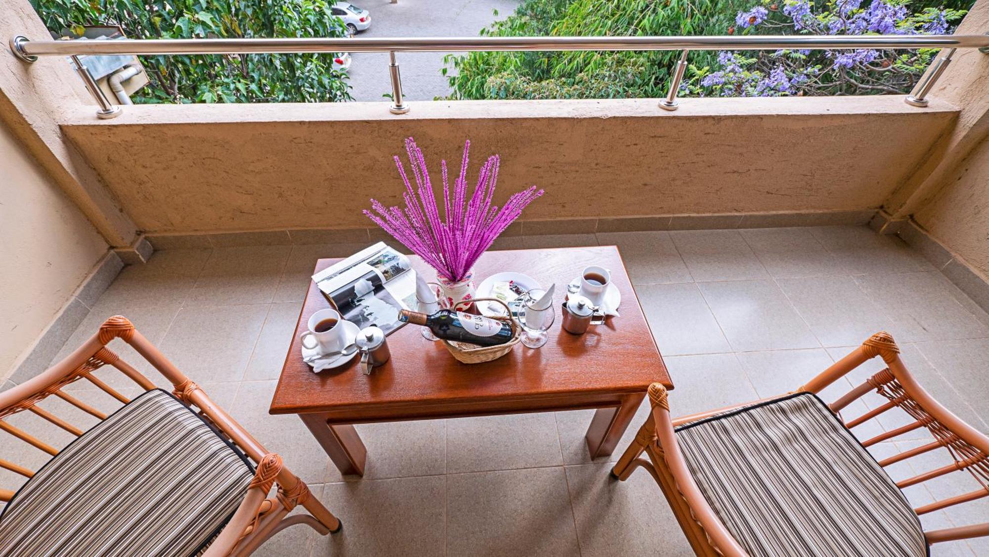 Chambai Hotel Найваша Екстер'єр фото